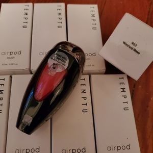1 LEFT- Temptu Airpod Blush💕